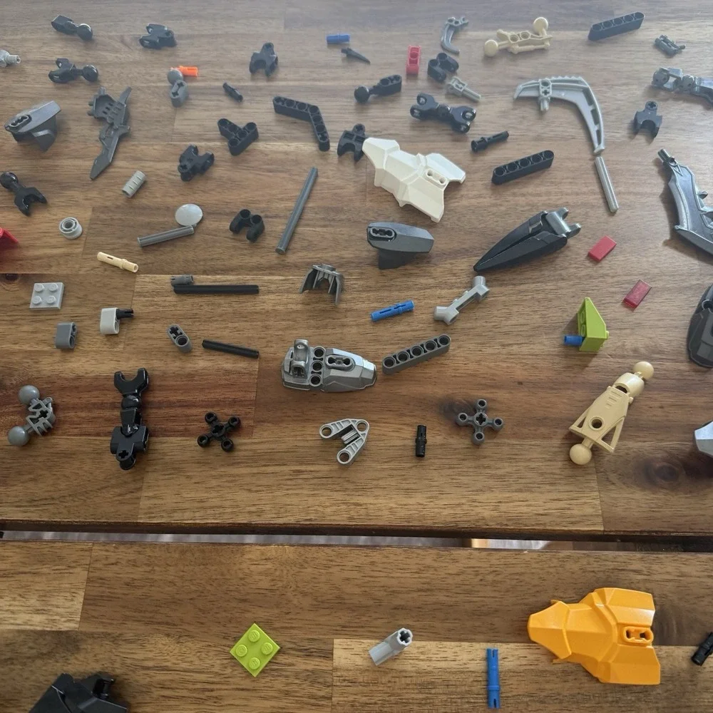 LEGO BIONICLE Hero Factory Bulk Lot of 200+ Parts Pieces 12 oz. SEE PICTURES!
